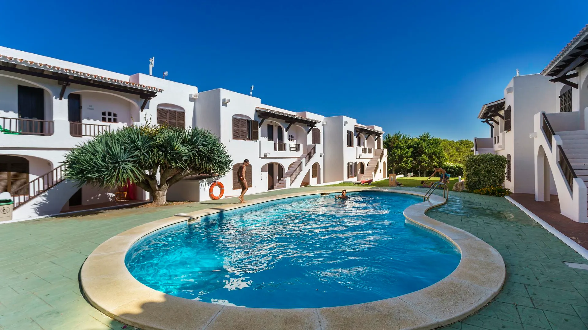 Apartamentos Posidonia Son Parc 4*,